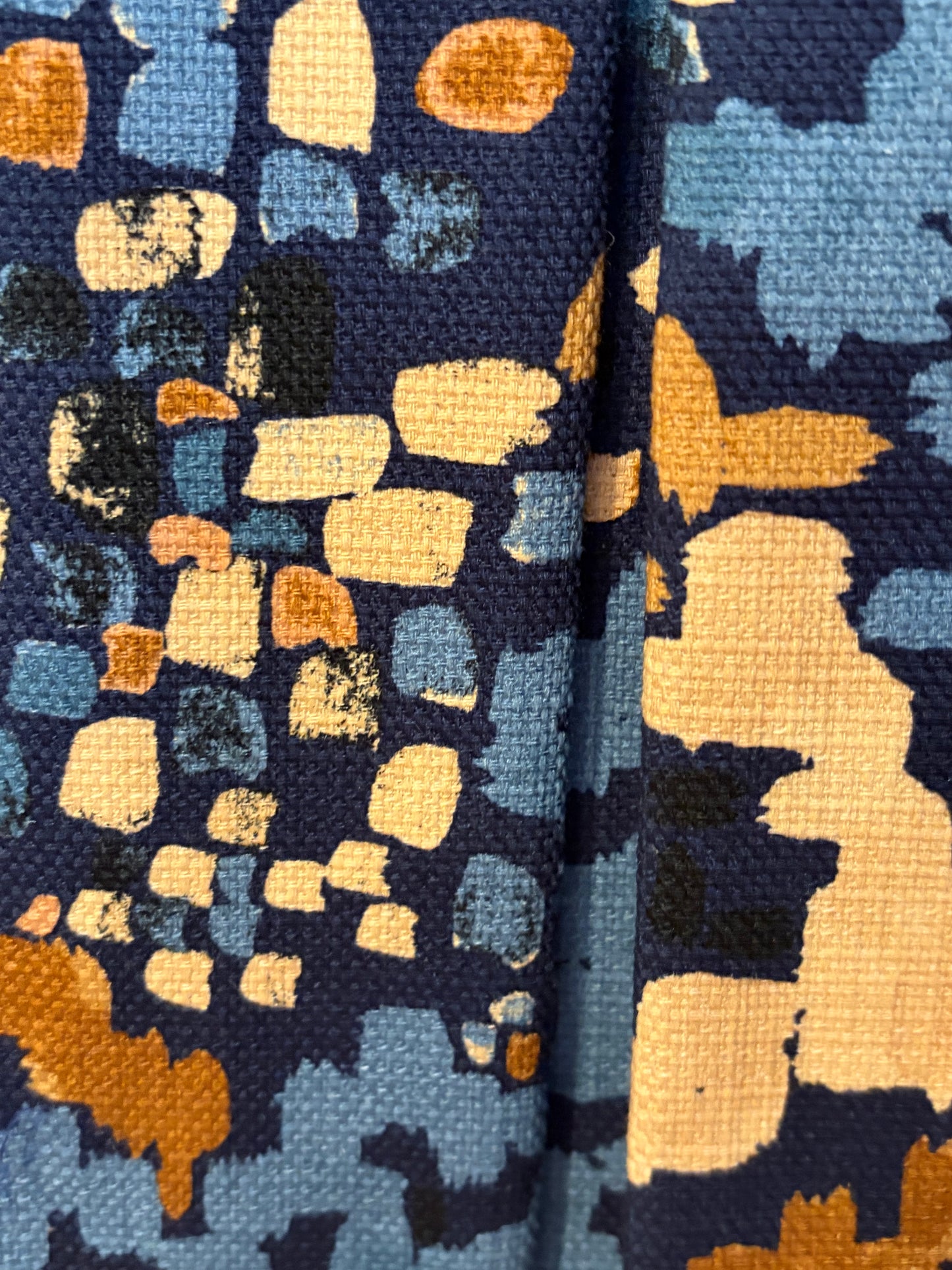 70s blu macchie crema e celesti. Modello Anna