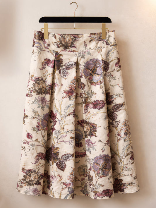 Peonie fondo crema. Modello Anna