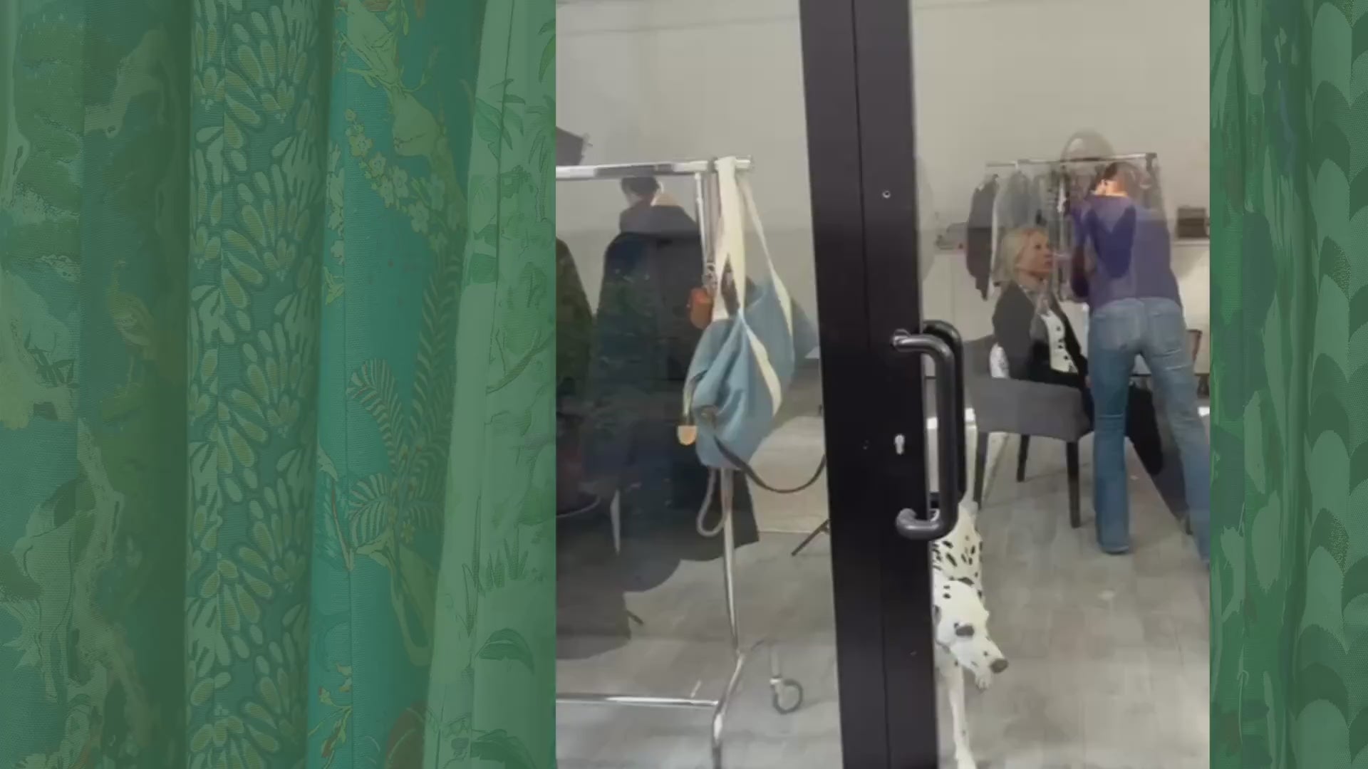 Carica il video: 
